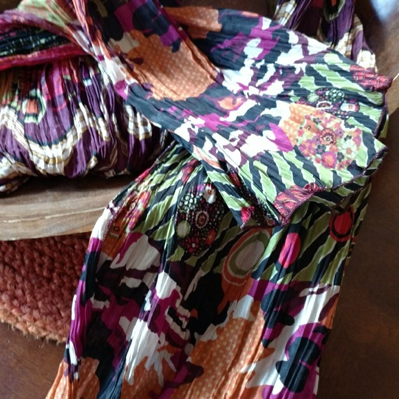 Scarf - Picture 1 of 2